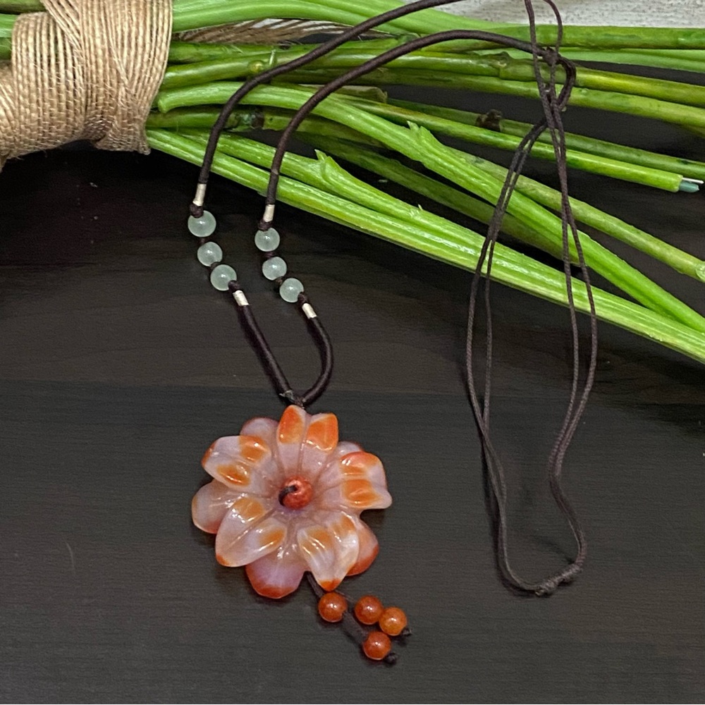 Carnelian Agate Stone Flower Adjustable Cord Necklace